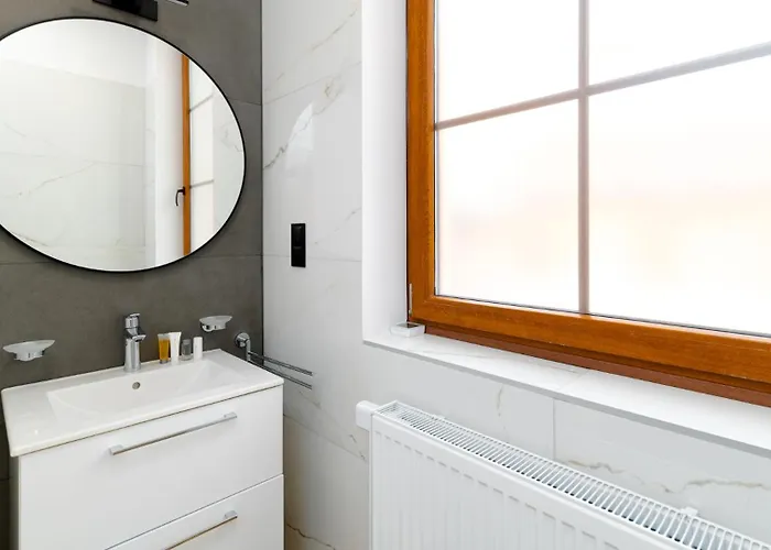 Wonder - Karkonosz Blisko Wyciagow Narciarskich, Szlakow I Restauracji